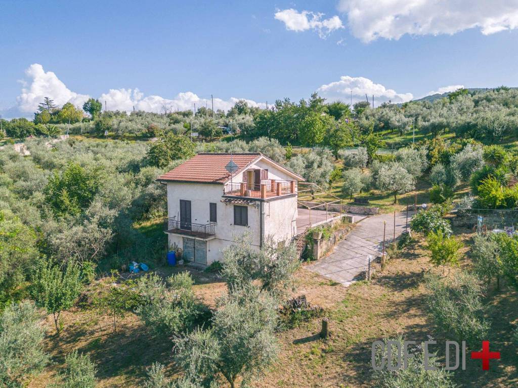 Villa a Poggio nativo in Via Farense - Foto 2