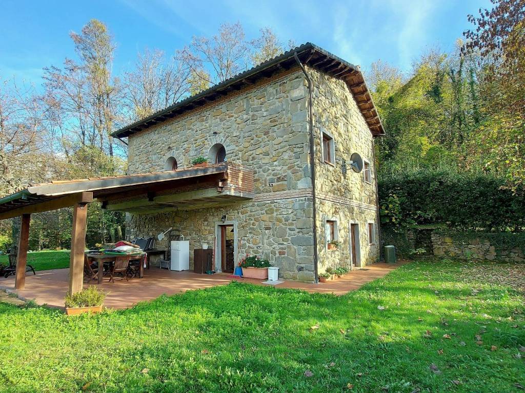 Rustico / casale a Castelnuovo di garfagnana - Foto 2