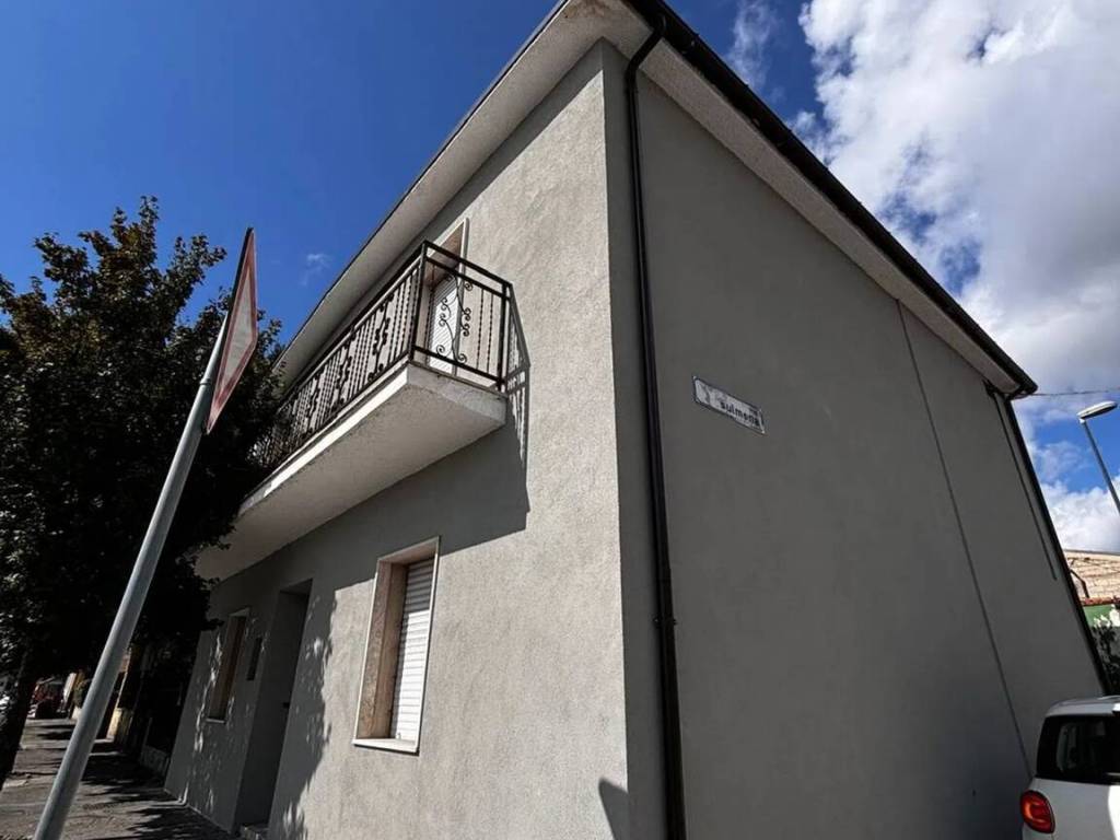 Villa a Avezzano in Via Xx Settembre S.N.C. - Foto 2