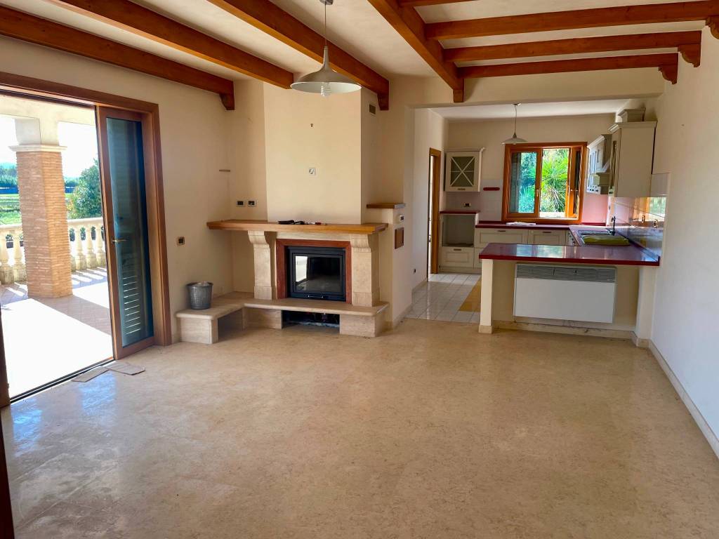 Villa a Fondi in Via Fosso Calabrese - Foto 4