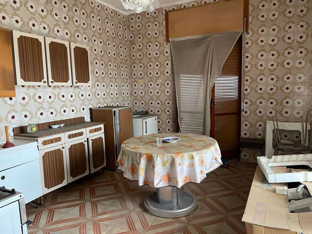 Palazzo / stabile a Castel volturno in Viale Olona - Foto 2