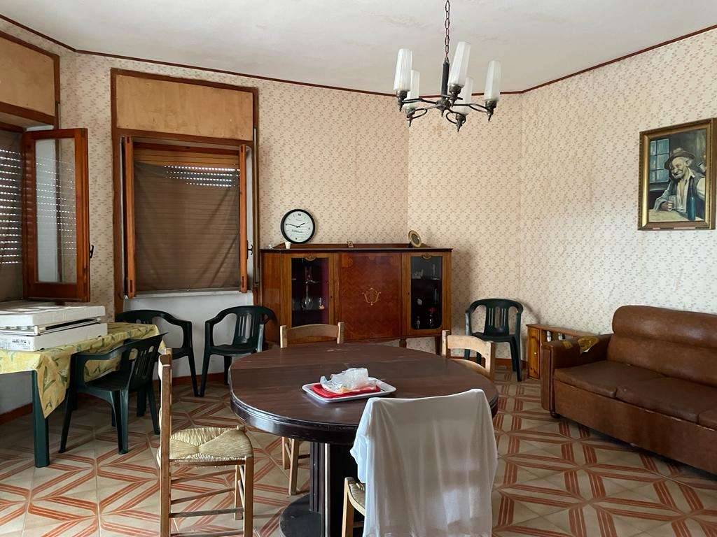 Palazzo / stabile a Castel volturno in Viale Olona - Foto 3