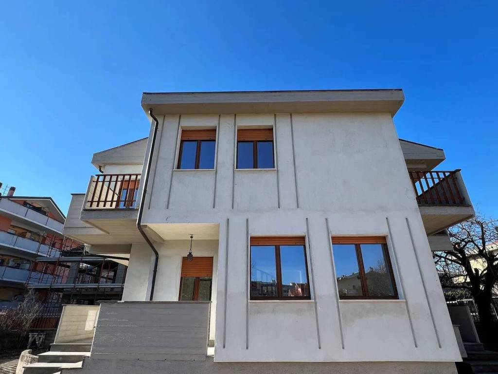 Villa a Avezzano in Via Arditi S.N.C. - Foto 5