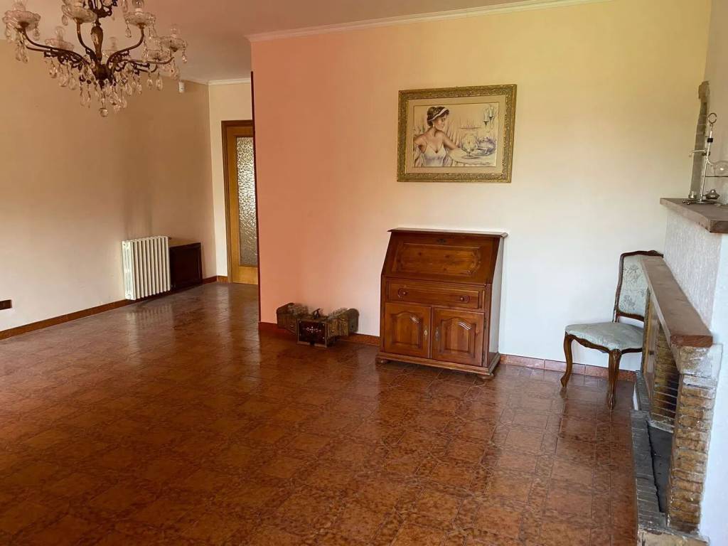 Villa a Luco dei marsi in Via Bachelet S.N.C. - Foto 5