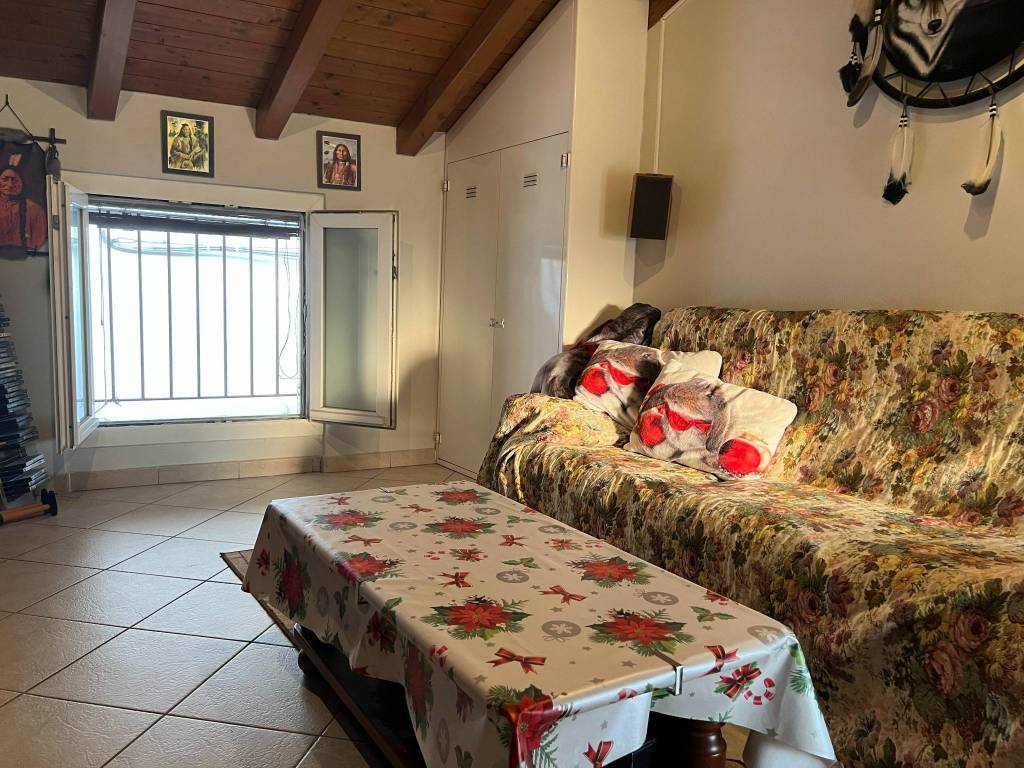 Appartamento a Valmadrera in Via Giuseppe Parini - Foto 4