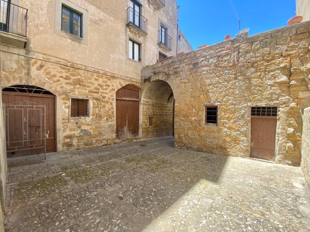 Appartamento a Calascibetta in Via Roma - Foto 5
