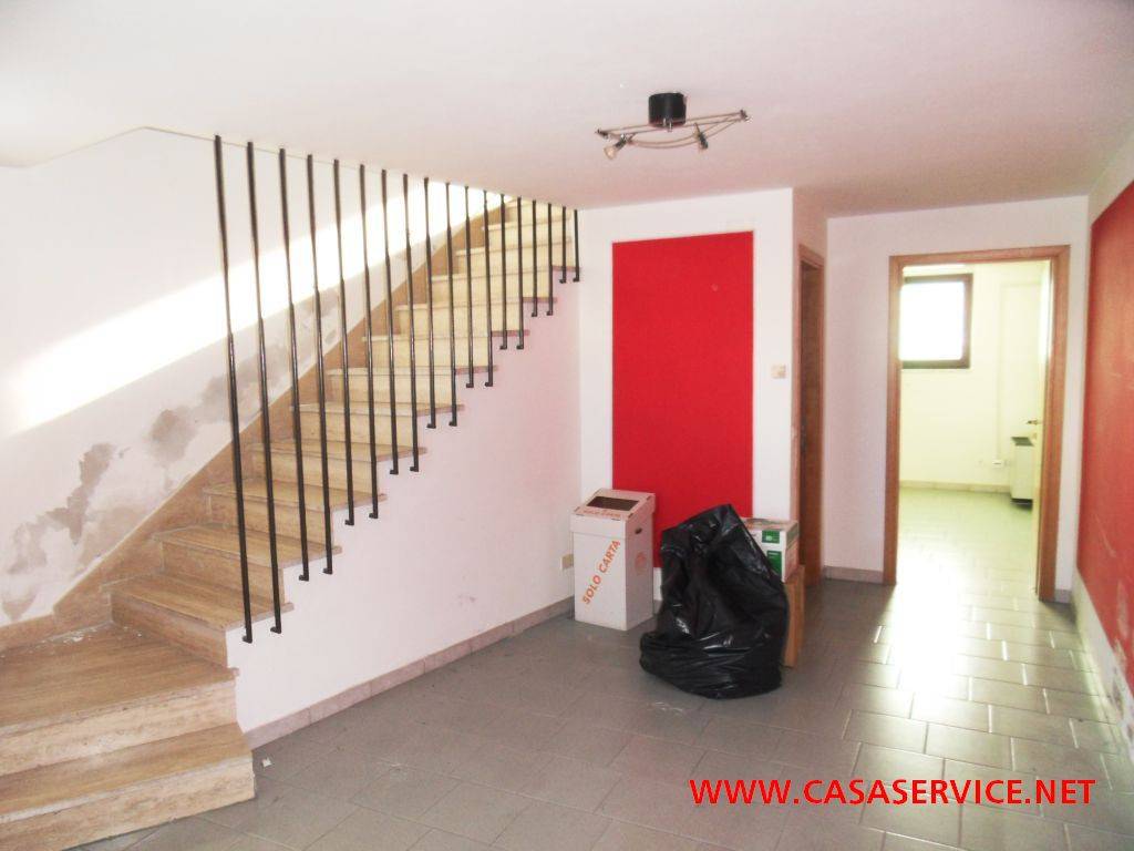 Immobile a Montevarchi in Viale Armando Diaz - Foto 2