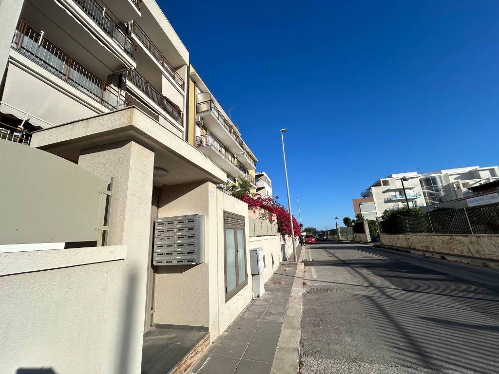 Appartamento a Siracusa in Ronco di Via Damone - Foto 4