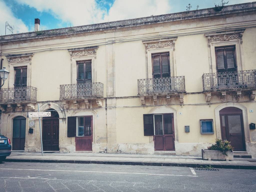 Palazzo / stabile a Ferla in Via Vittorio Emanuele - Foto 2