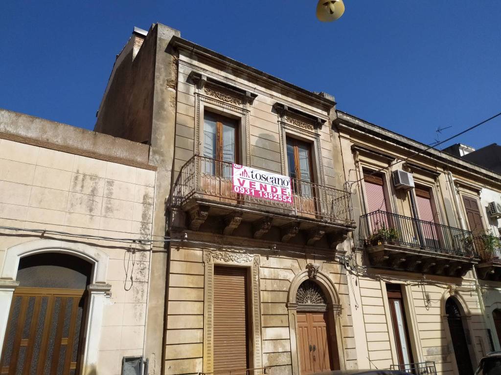 Casa indipendente a Floridia in Via Palestro - Foto 2