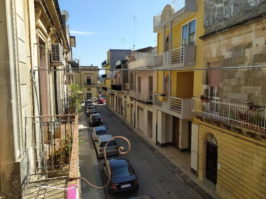 Casa indipendente a Floridia in Via Palestro - Foto 4