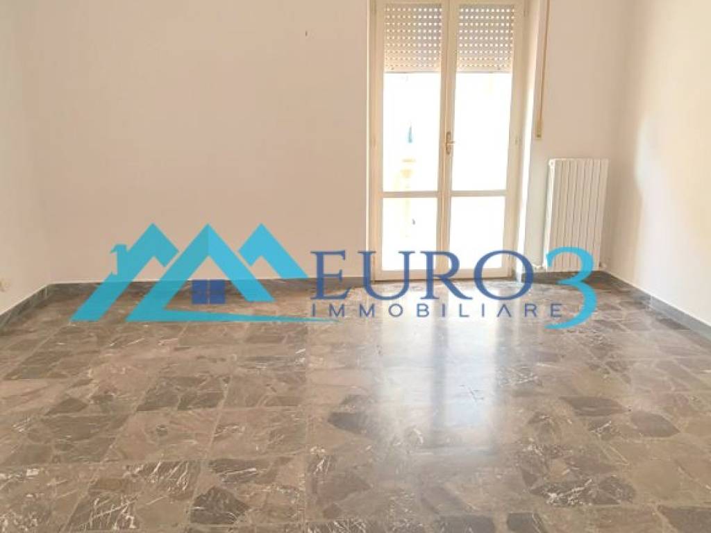 Appartamento a Roccafluvione in Via Pietro Nenni - Foto 2