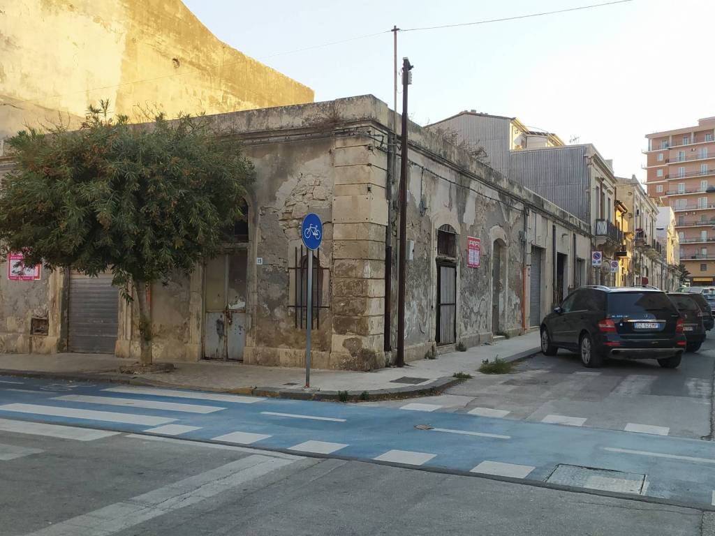 Casa indipendente a Siracusa in Via Ierone I L'Etneo - Foto 3