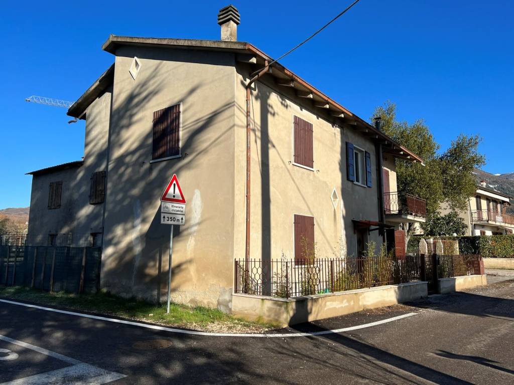 Rustico / casale a Costermano sul garda in Via Castagnari, 8 - Foto 2