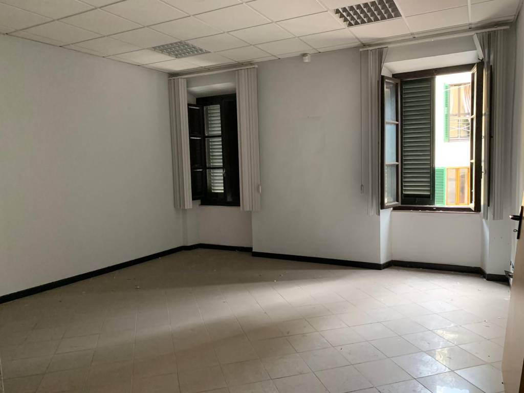 Palazzo / stabile a Buggiano in Piazza Coluccio Salutati - Foto 4
