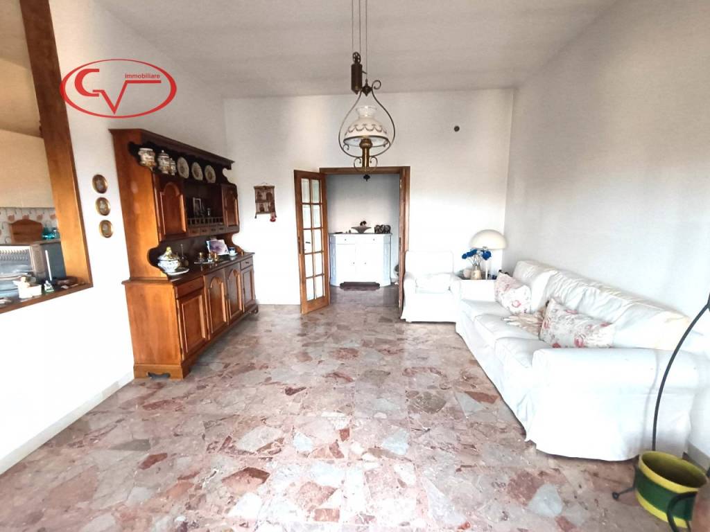 Appartamento a Cavriglia in Castelnuovo dei Sabbioni - Foto 2