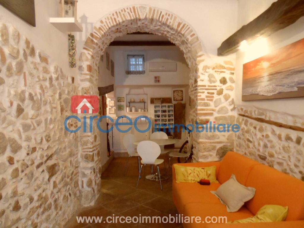 Appartamento a San felice circeo in Piazza Vittorio Veneto, 22 - Foto 2