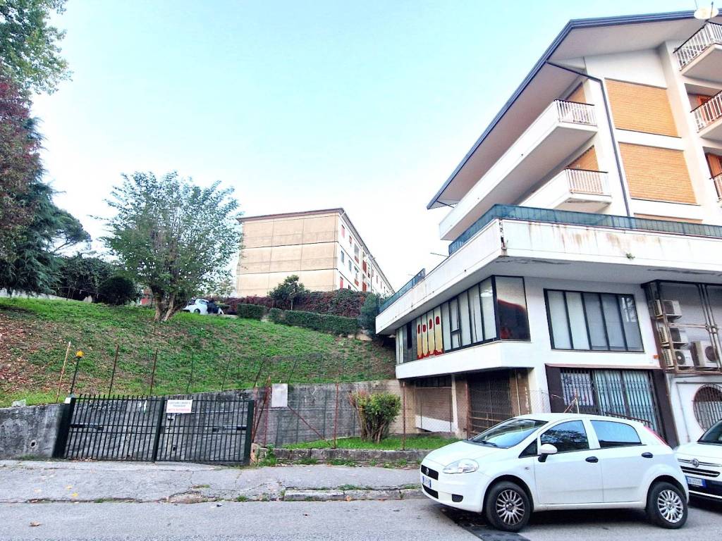 Box / garage a Avellino in Via Aurelio Nicolodi, 25 - Foto 3