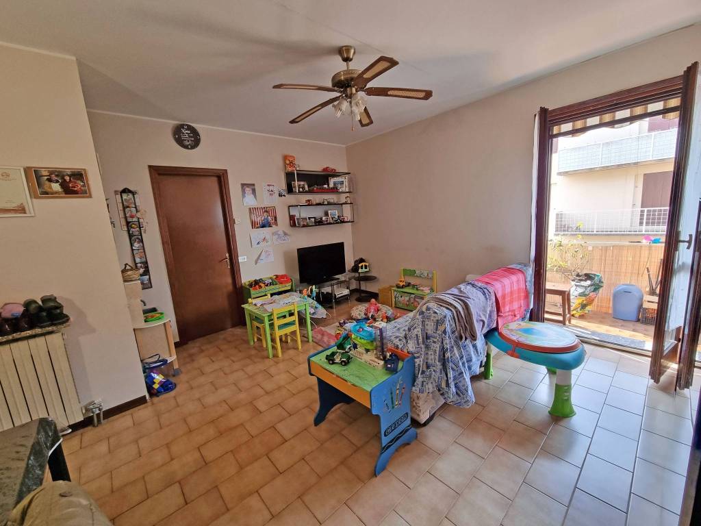 Appartamento a Angera in Via Adda - Foto 2