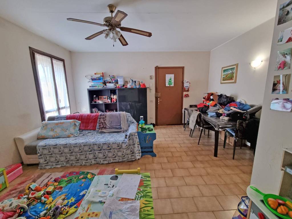 Appartamento a Angera in Via Adda - Foto 3