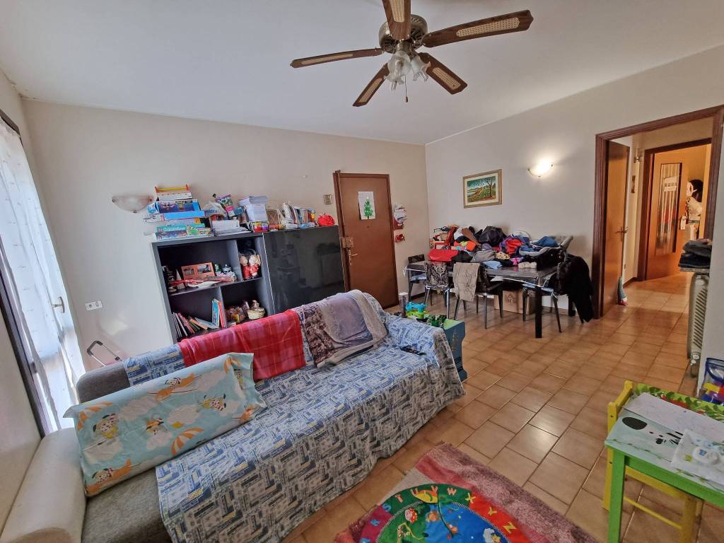 Appartamento a Angera in Via Adda - Foto 4