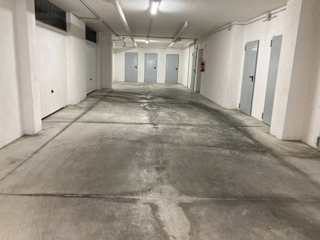 Box / garage a Caserta in Via Marzano - Foto 2