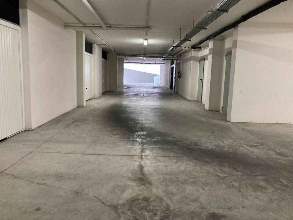 Box / garage a Caserta in Via Marzano - Foto 3