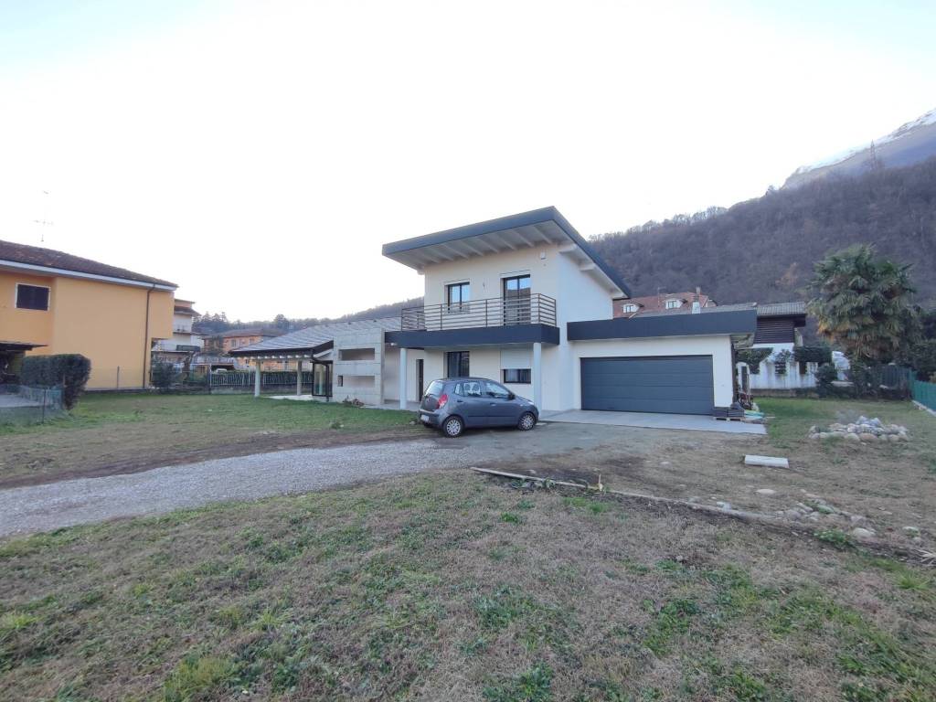 Villa a Gravellona toce in Via Pietro Pedolazzi - Foto 2