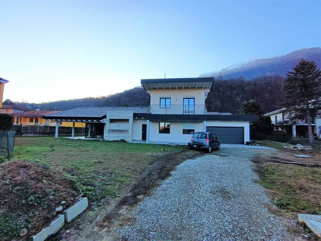 Villa a Gravellona toce in Via Pietro Pedolazzi - Foto 3
