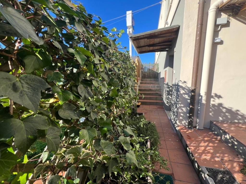 Appartamento a Rosignano marittimo in Via dei Lavoratori - Foto 2