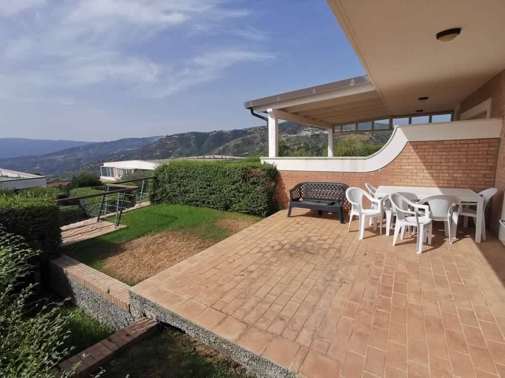 Villa a Stalettì in Villaggio Serra di Mare - Foto 3