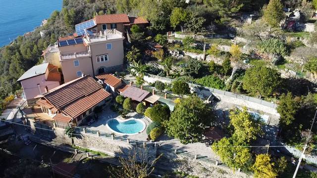 Villa a Ventimiglia in Via delle Ginestre - Foto 2