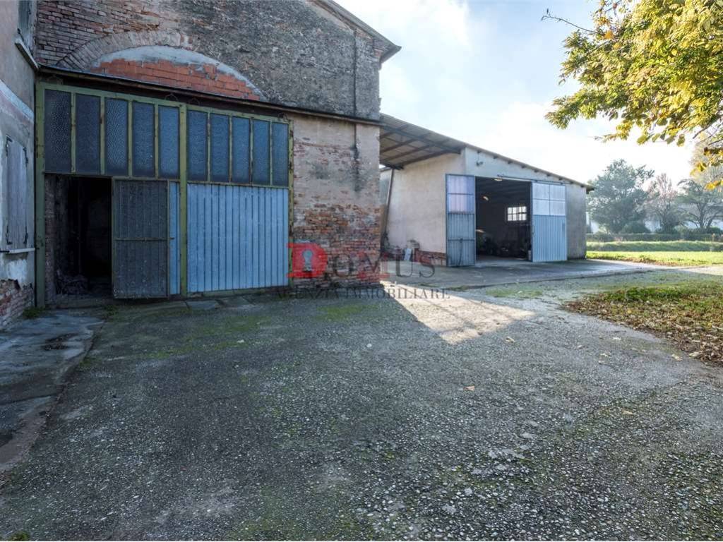 Rustico / casale a Quistello in Via Semeghini, 50 - Foto 4