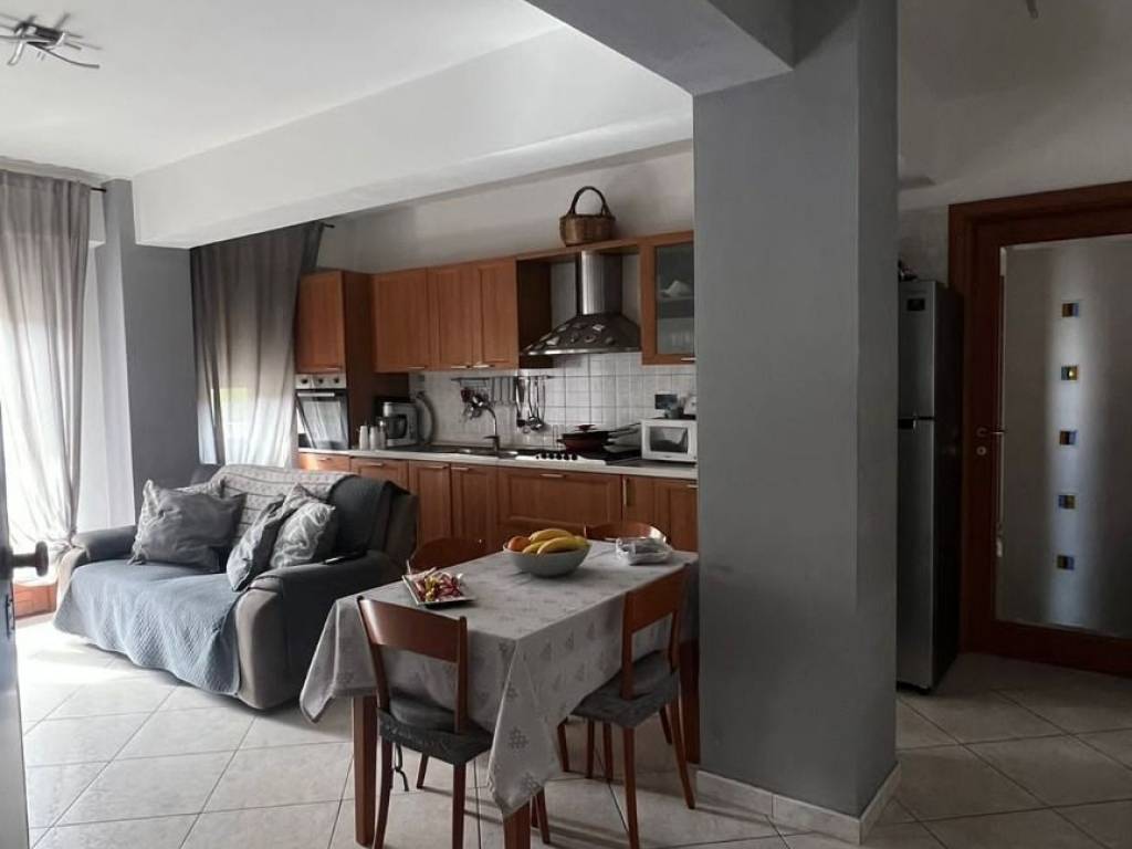 Appartamento a Cosenza in Via Coscarella - Foto 2