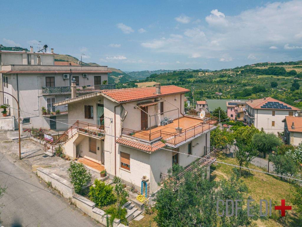 Villa a Toffia in Via Antonio Gramsci - Foto 3