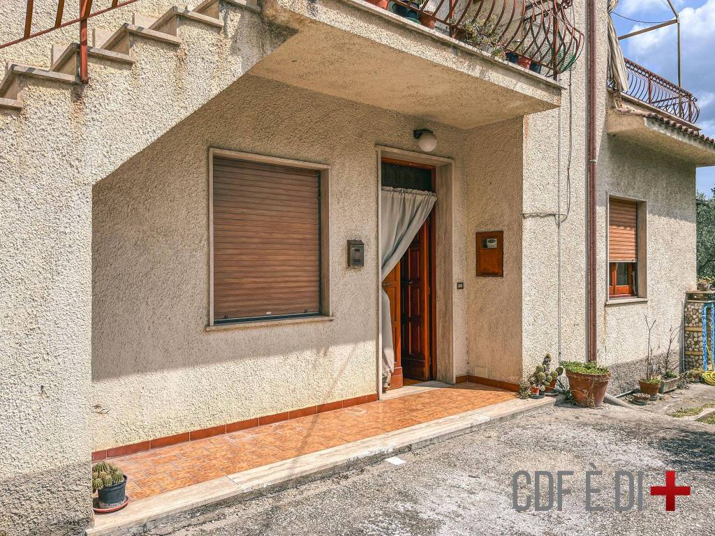 Villa a Toffia in Via Antonio Gramsci - Foto 4