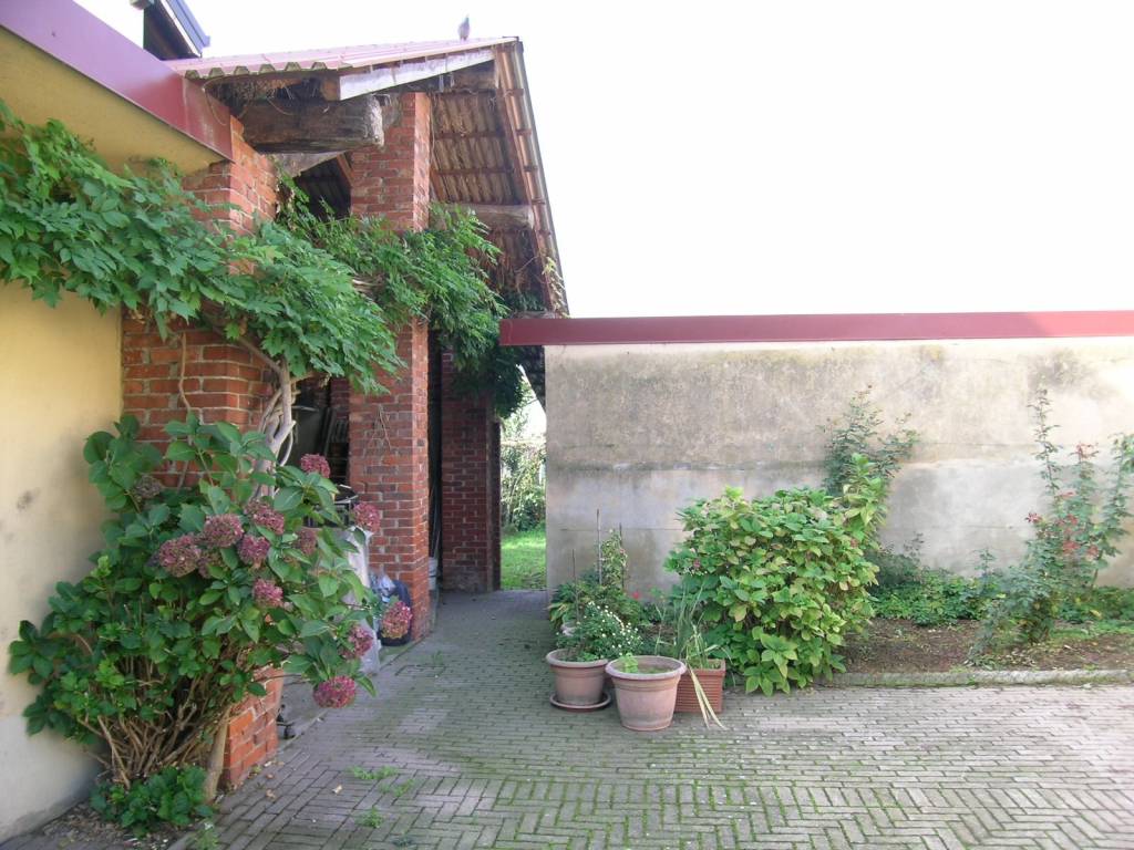 Appartamento a Casaleggio novara in Via Vittorio Emanuele III, 20 - Foto 4