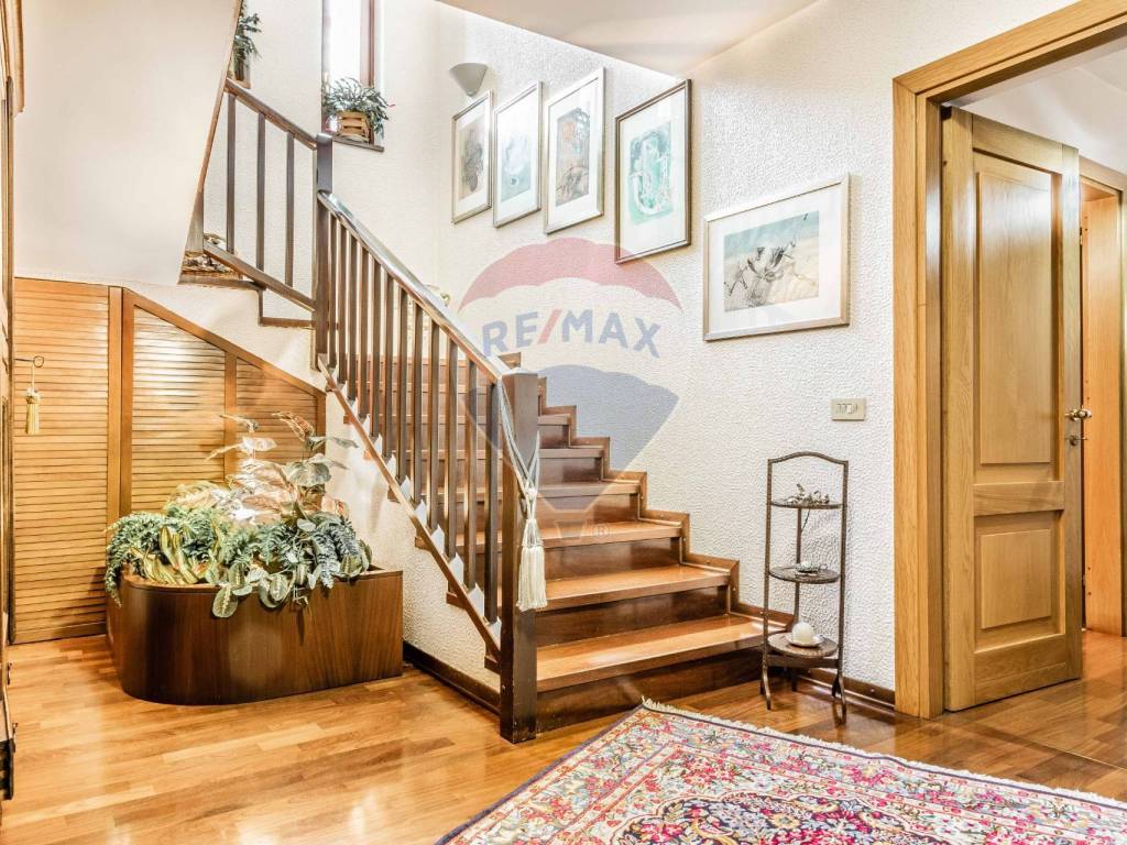 Villa a Casorate sempione in VIA BARACCA, 6 - Foto 5