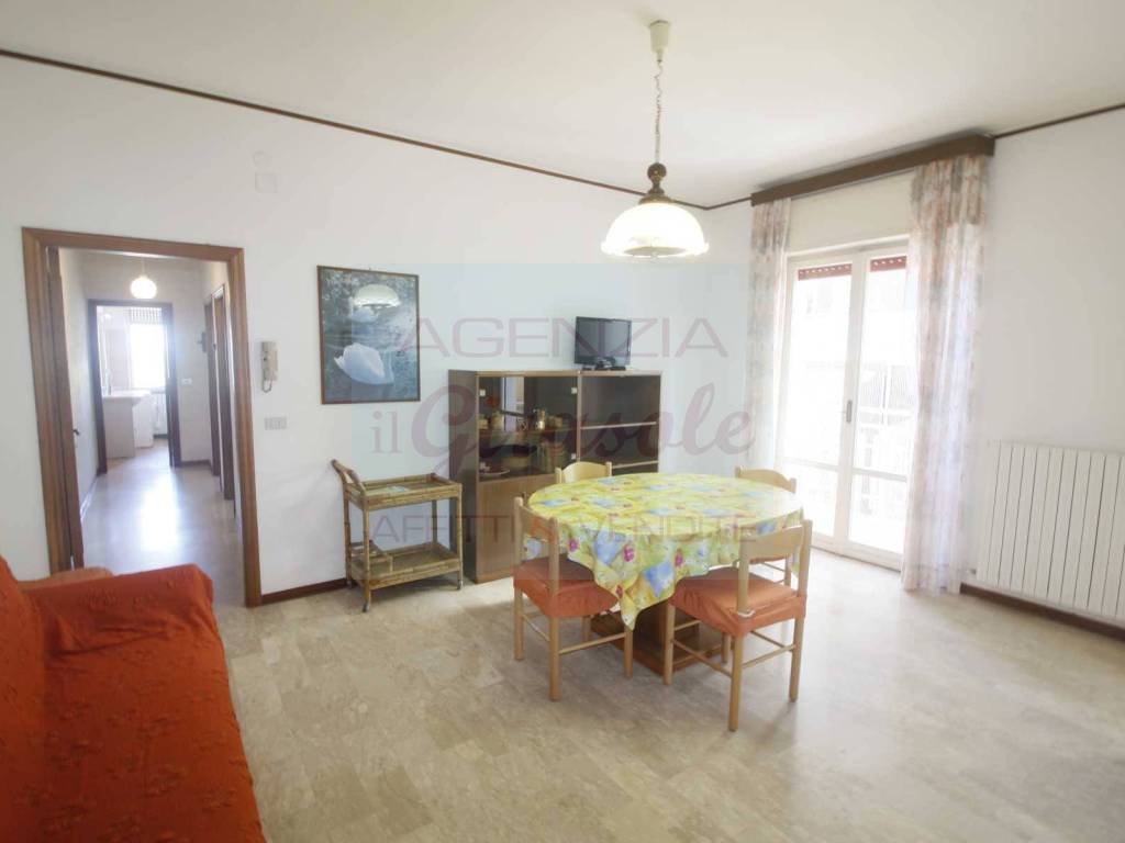 Appartamento a Alba adriatica in Lungomare Guglielmo Marconi, 96 - Foto 3