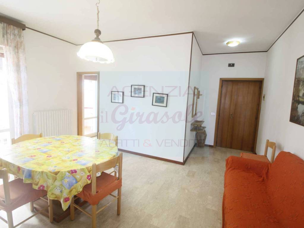 Appartamento a Alba adriatica in Lungomare Guglielmo Marconi, 96 - Foto 4