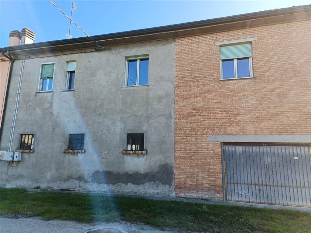 Villa a Bagnacavallo in Via Redino Inferiore, 33 - Foto 2