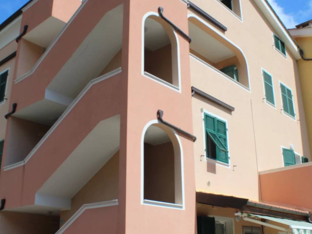 Appartamento a Albenga in via cavalier perseghini - Foto 2
