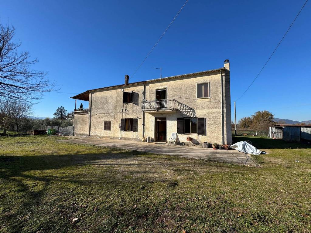 Casa indipendente a Castrocielo in Via Aringa - Foto 2