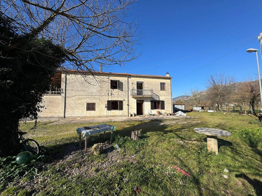 Casa indipendente a Castrocielo in Via Aringa - Foto 3