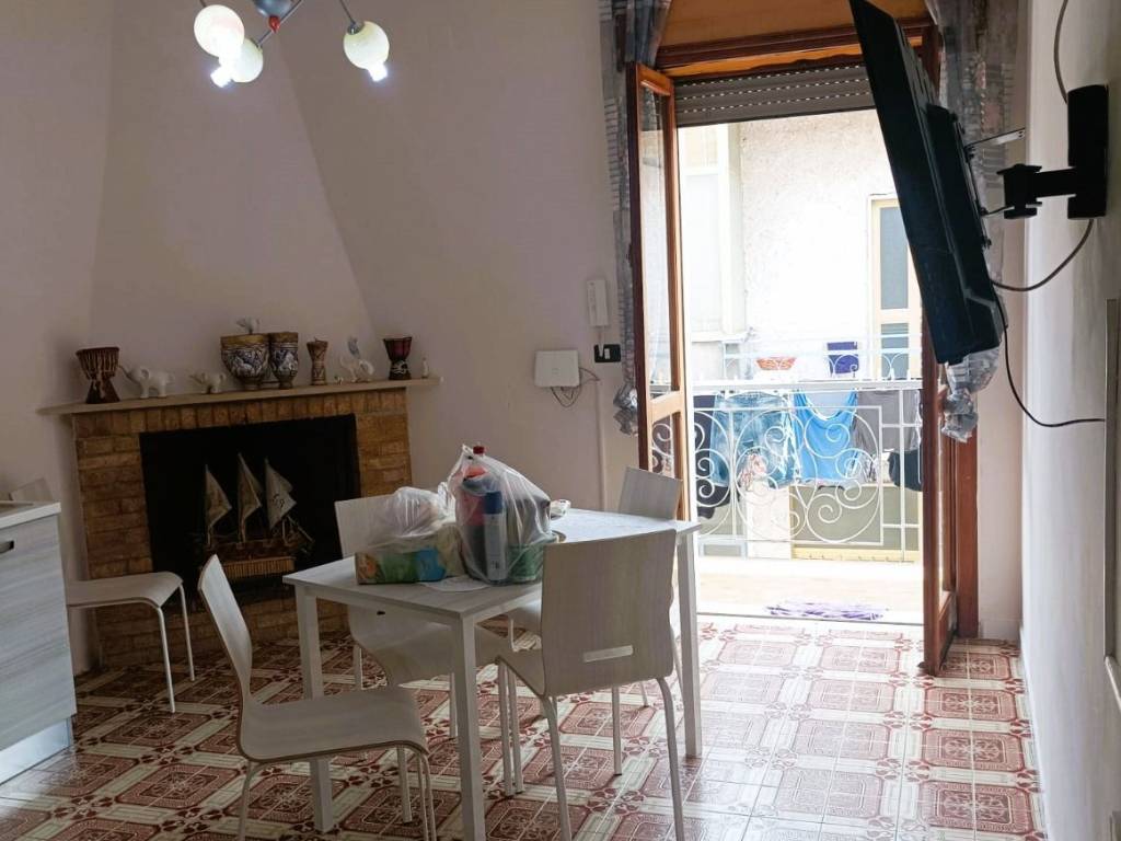 Appartamento a Mondragone in Via Duca degli Abruzzi - Foto 3