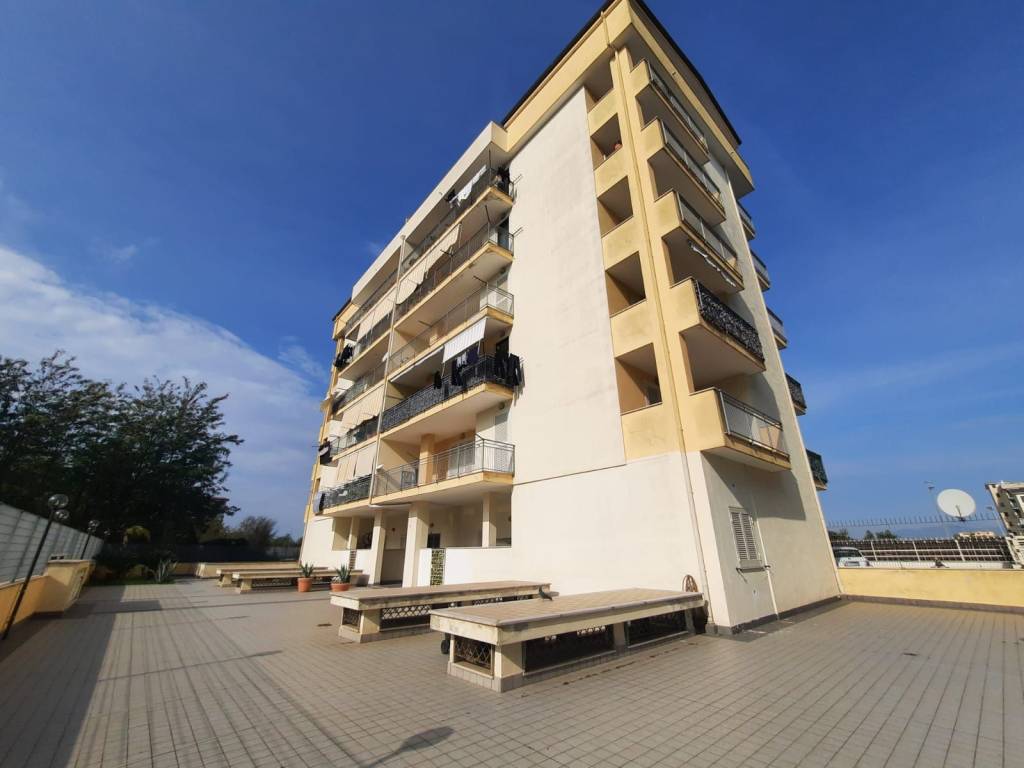 Appartamento a Aversa in Via Enrico De Nicola - Foto 3