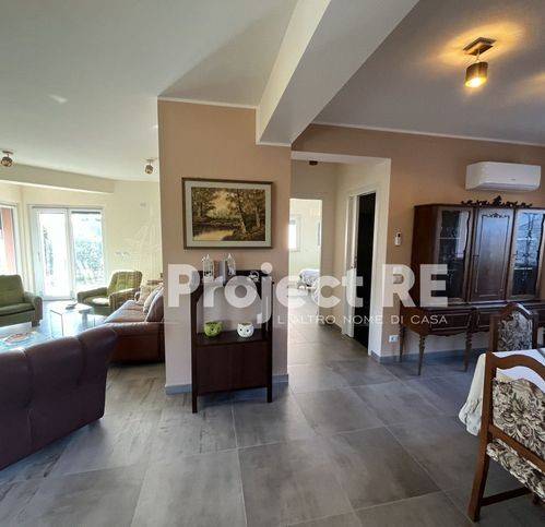 Villa a Roccella ionica in Strada Statale 106 Jonica 0 Km 111 - Foto 5