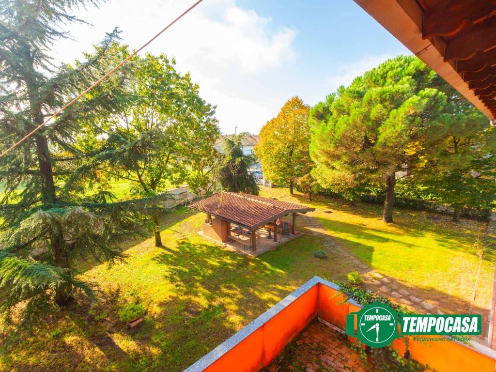 Villa a Oleggio in Via Canapi, 15 - Foto 2