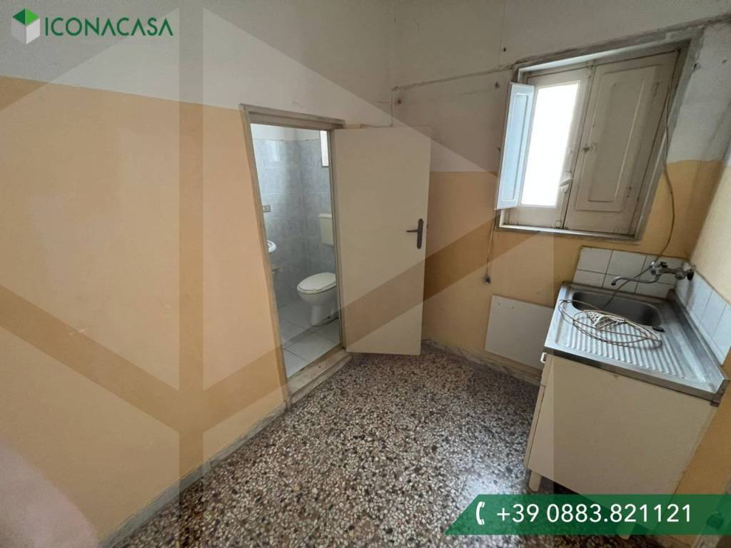 Casa indipendente a Andria in Via Gaetano Filangieri - Foto 4