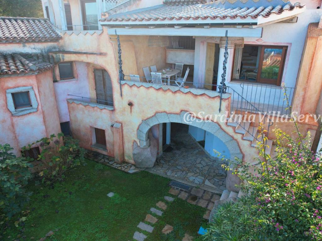 Villetta a schiera a Arzachena in Via Lampara - Foto 3